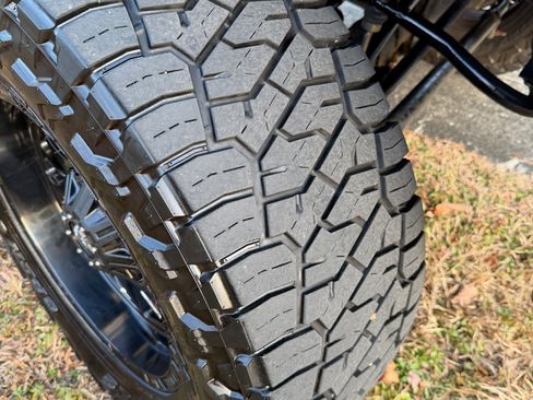 Used 2017 RAM 2500 Laramie w/ Sport Appearance Group image 13