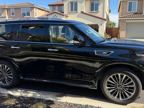 Used 2019 INFINITI QX80 Luxe w/ 22" Wheel Package AWD/4WD image 6