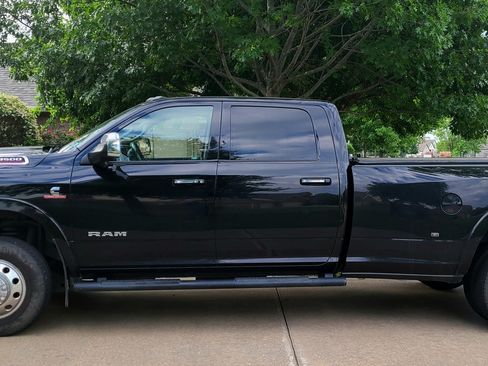 Used 2019 RAM 3500 Laramie image 25