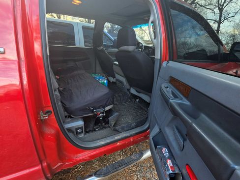 Used 2006 Dodge Ram 2500 Truck SLT w/ Light Group image 8