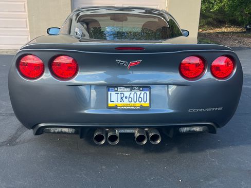 Used 2009 Chevrolet Corvette Coupe w/ Preferred Equipment Group RWD image 5