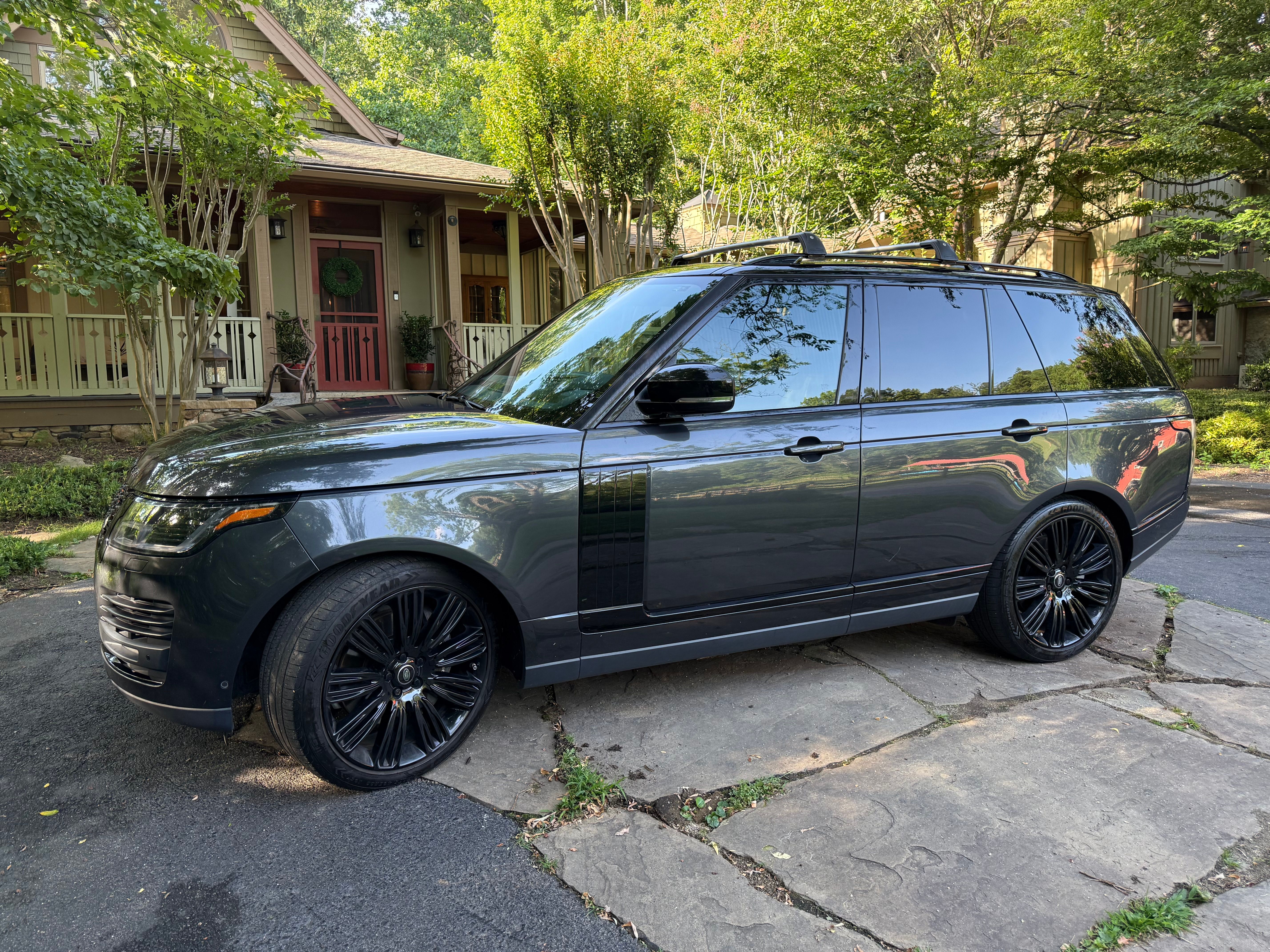 Used 2019 Land Rover Range Rover Supercharged AWD/4WD image 1