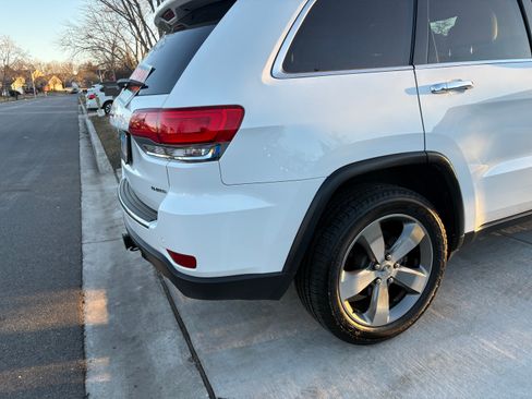 Used 2014 Jeep Grand Cherokee Limited w/ Luxury Group II image 11