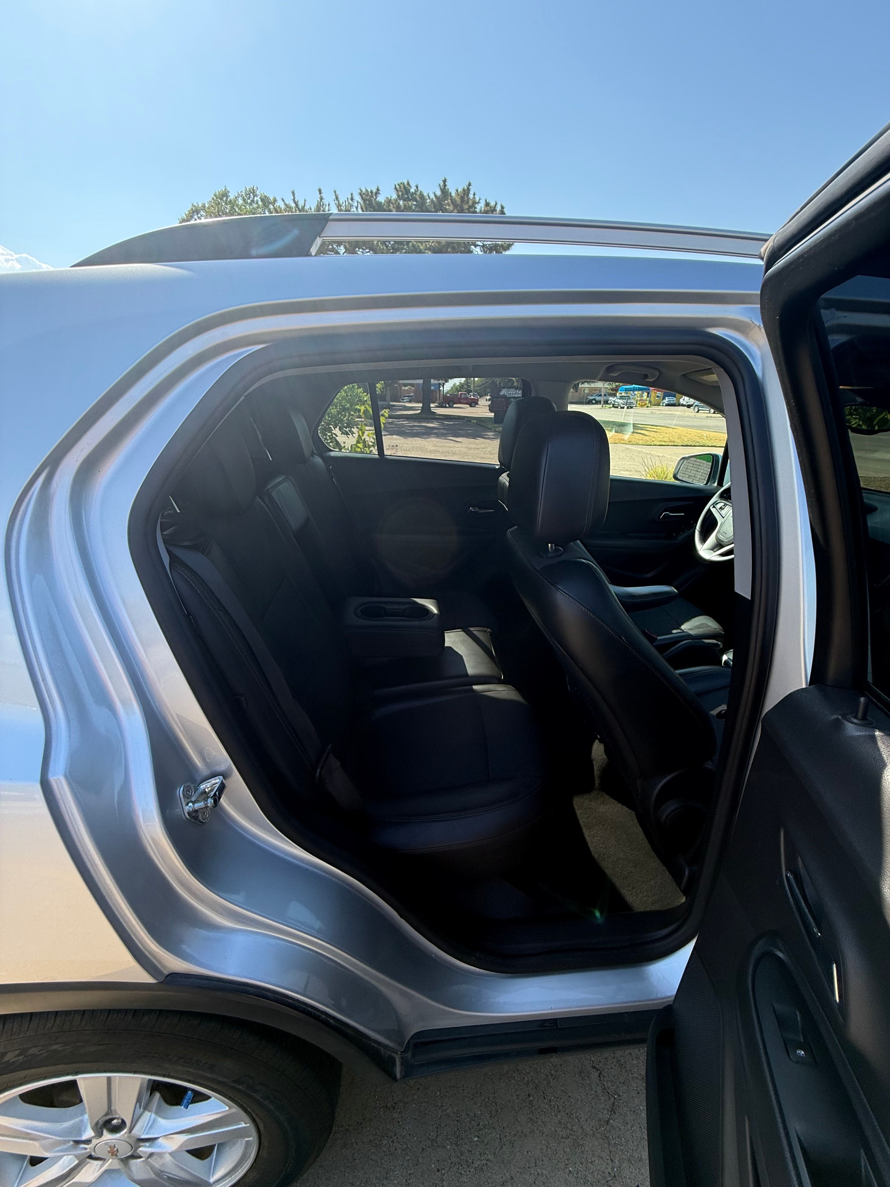 Used 2020 Chevrolet Trax LT w/ LT Convenience Package FWD image 10