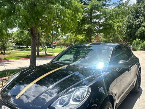 Used 2018 Porsche Macan AWD/4WD image 8