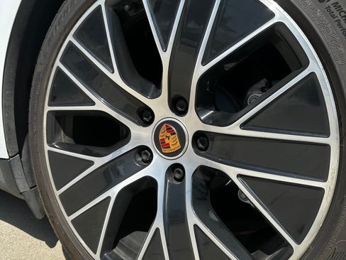 Used 2020 Porsche Taycan Turbo S AWD/4WD image 17