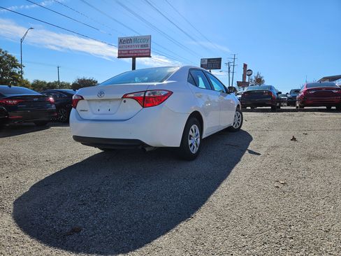 Used 2015 Toyota Corolla LE image 6