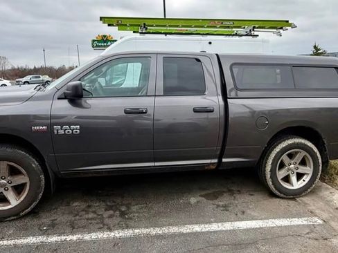 Used 2015 RAM 1500 Express AWD/4WD image 9