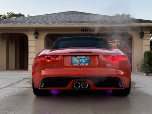 Used 2014 Jaguar F-TYPE S RWD image 16