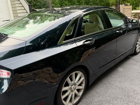 Used 2014 Lincoln MKZ AWD w/ Equipment Group 102A Reserve image 5
