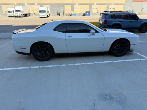 Used 2022 Dodge Challenger GT RWD image 4