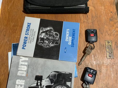 Used 2010 Ford F250 XLT image 8