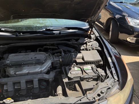 Used 2010 Acura TSX V6 Sedan FWD image 4