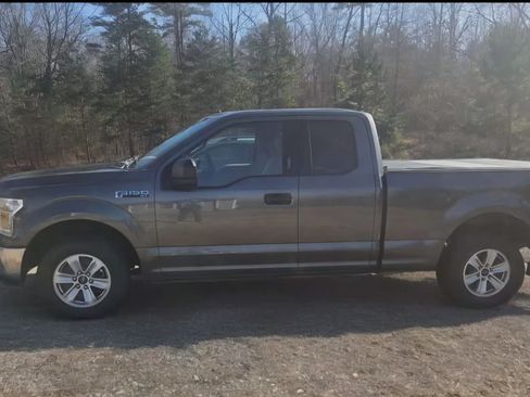 Used 2019 Ford F150 XLT image 4