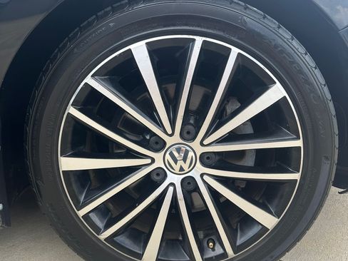 Used 2015 Volkswagen Jetta Sport image 12