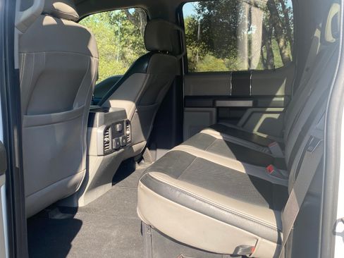 Used 2019 Ford F250 XLT w/ XLT Value Package AWD/4WD image 4