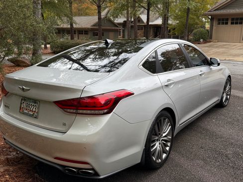 Used 2015 Hyundai Genesis 5.0 image 10