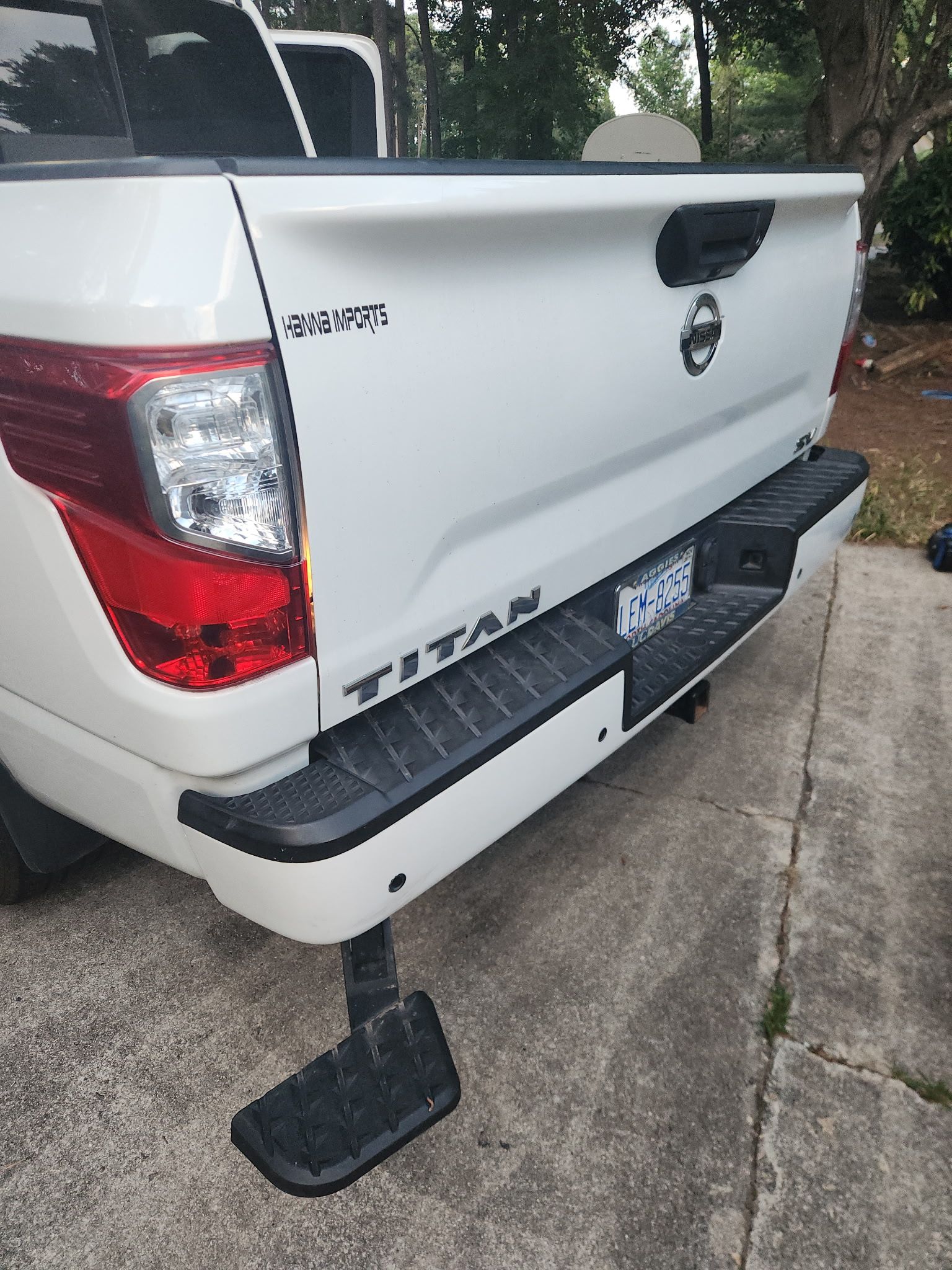 Used 2021 Nissan Titan SV w/ SV Convenience Package RWD image 5