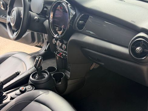 Used 2022 MINI Cooper 4-Door Hardtop FWD image 14