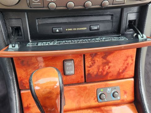 Used 2004 Lexus LS 430 image 9