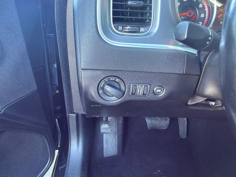 Used 2022 Dodge Charger SXT w/ Leather Interior Group image 11