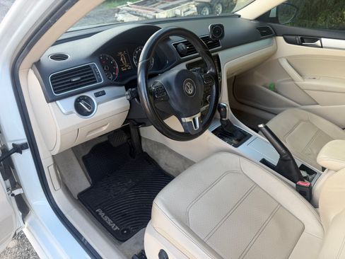 Used 2012 Volkswagen Passat 2.5 SE image 17