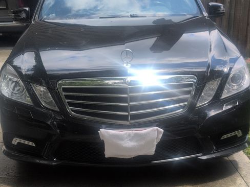 Used 2010 Mercedes-Benz E 350 4MATIC Sedan image 1