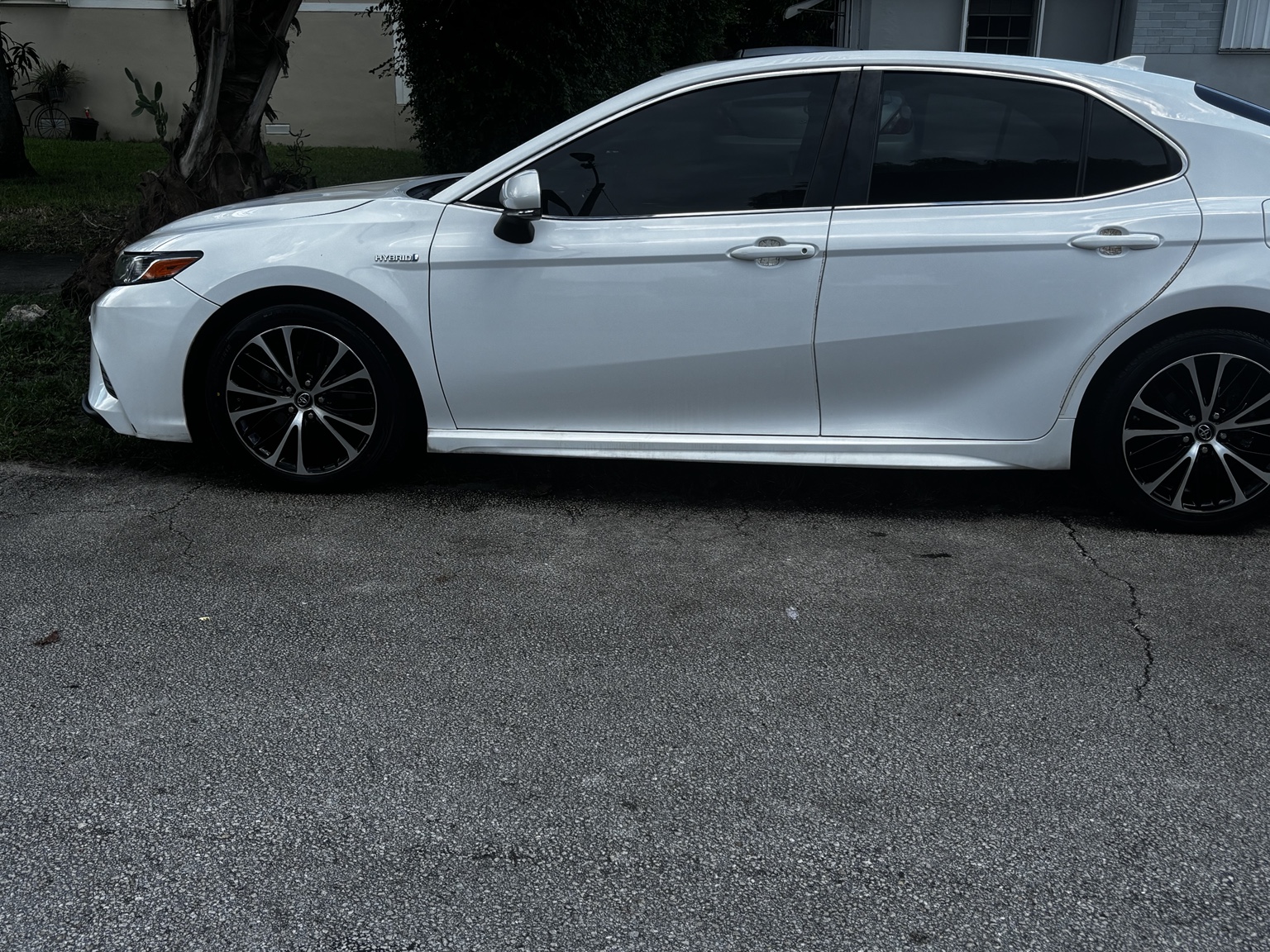 Used 2018 Toyota Camry SE w/ Audio Package FWD image 6