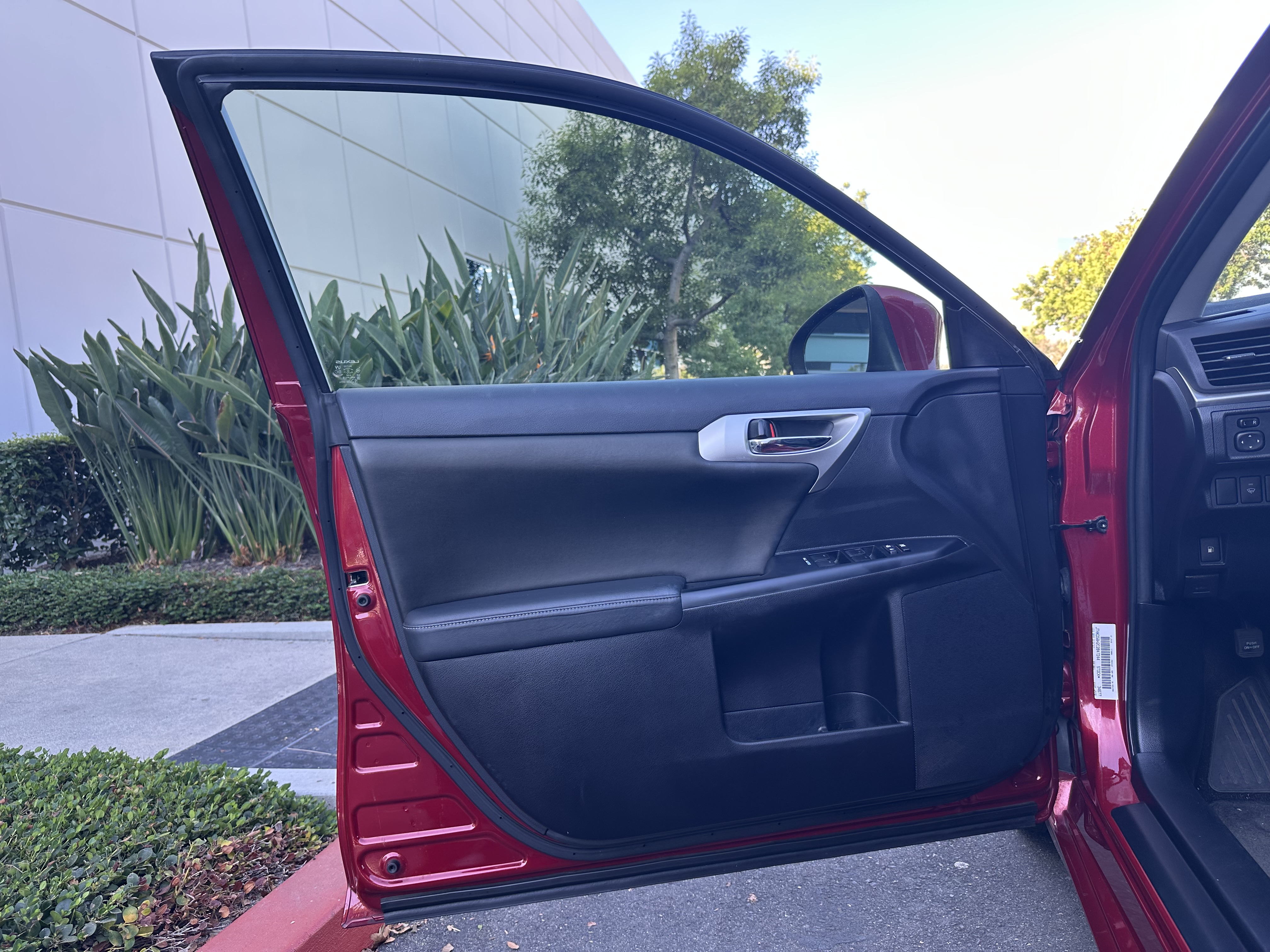 Used 2012 Lexus CT 200h Premium FWD image 11