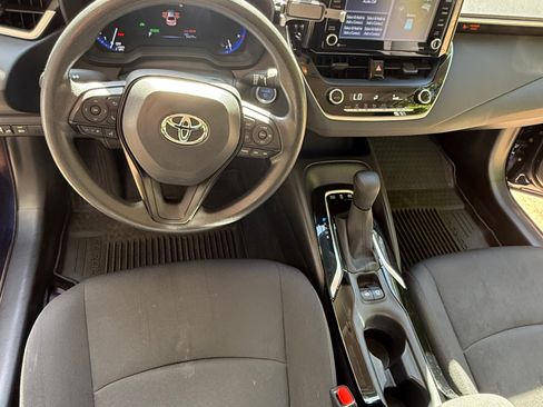Used 2022 Toyota Corolla LE FWD image 21