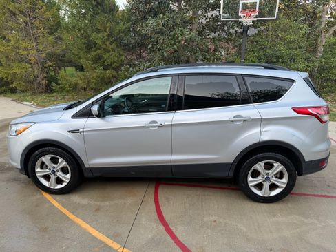 Used 2016 Ford Escape SE w/ SE Leather Comfort Package image 5