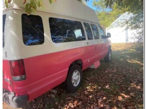 Used 2009 Ford E-250 and Econoline 250 Extended image 2