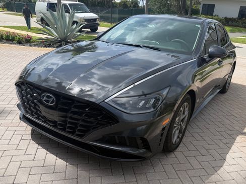 Used 2021 Hyundai Sonata SEL FWD image 2