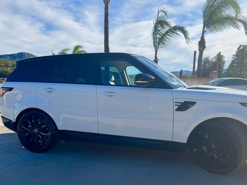 Used 2020 Land Rover Range Rover Sport HSE AWD/4WD image 2