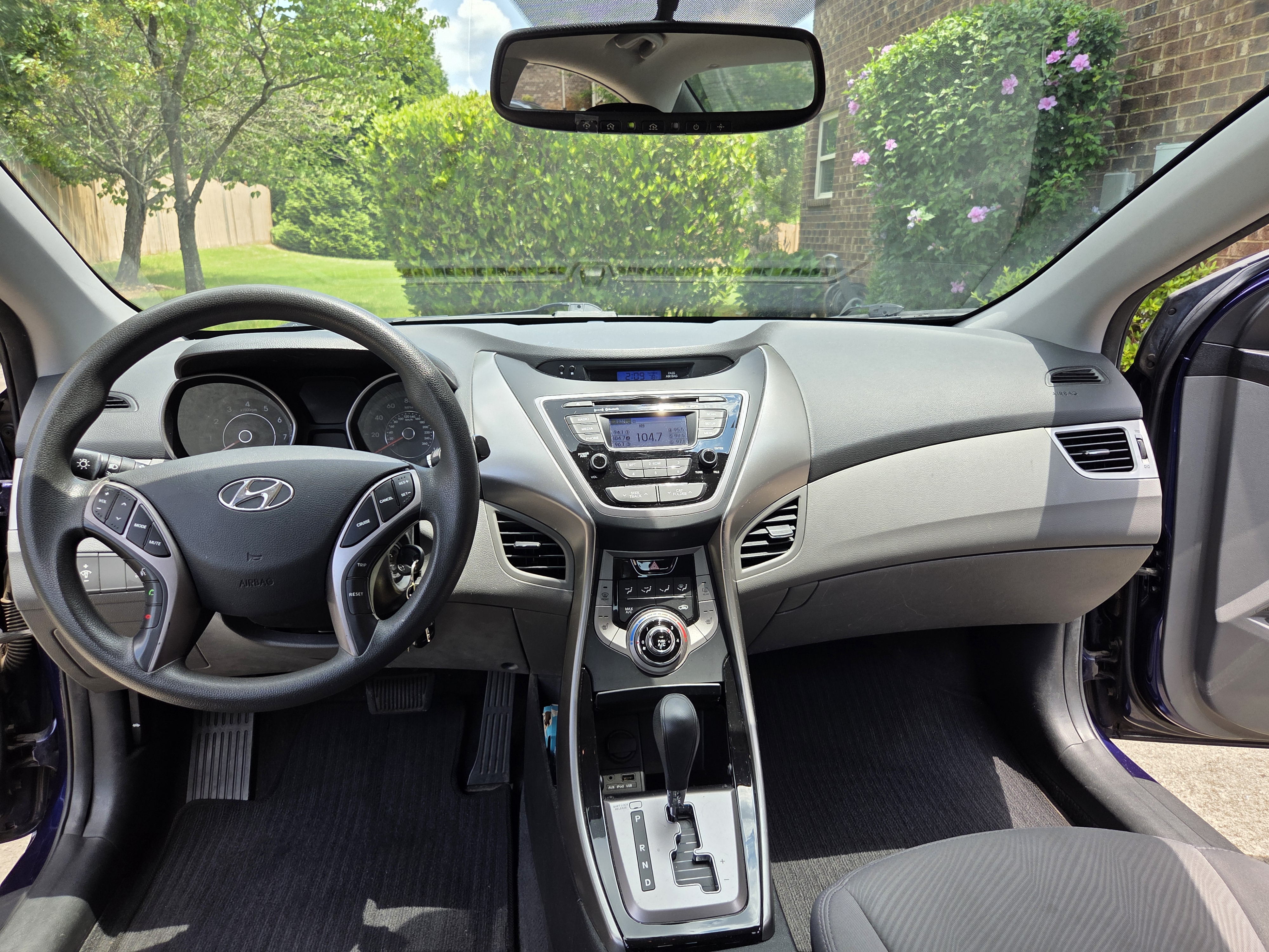 Used 2013 Hyundai Elantra GLS w/ Preferred Pkg FWD image 10