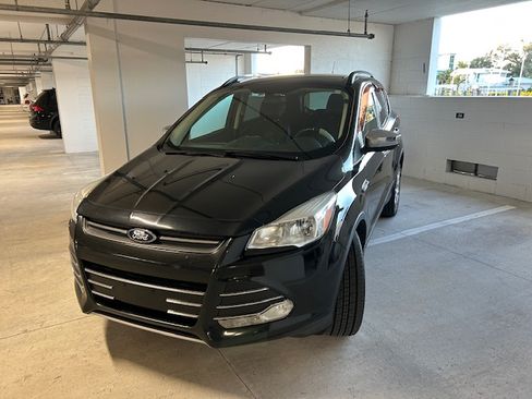 Used 2014 Ford Escape SE w/ SE Chrome Package image 4