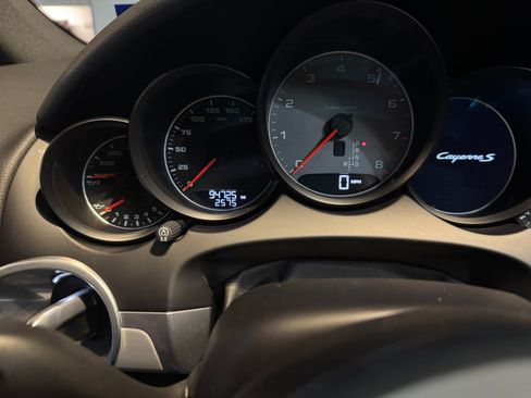 Used 2017 Porsche Cayenne S image 10