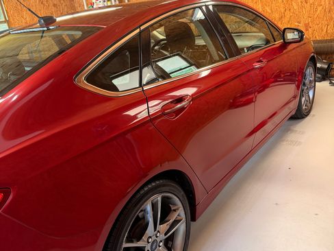 Used 2014 Ford Fusion Titanium FWD image 5
