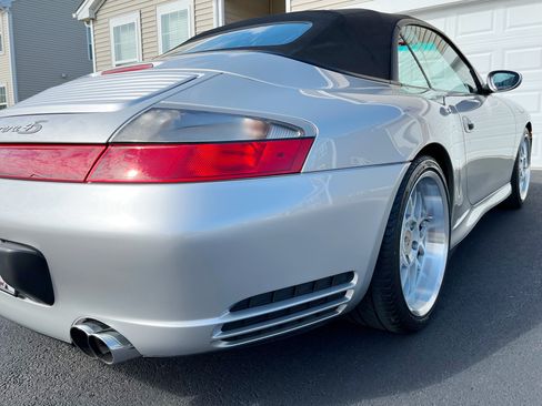 Used 2004 Porsche 911 Carrera 4S image 9
