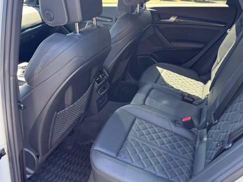 Used 2019 Audi SQ5 Premium Plus w/ Premium Plus Package AWD/4WD image 11