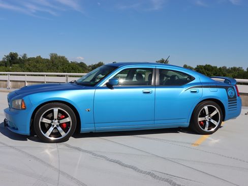 Used 2008 Dodge Charger SRT8 RWD image 2
