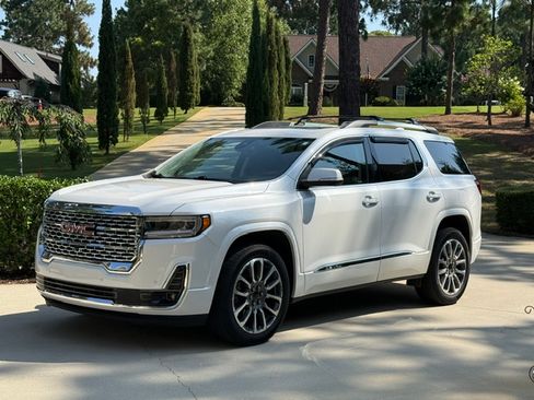 Used 2021 GMC Acadia Denali w/ Denali Ultimate Package AWD/4WD image 1