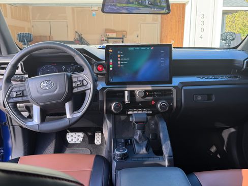 Used 2024 Toyota Tacoma TRD Sport image 8