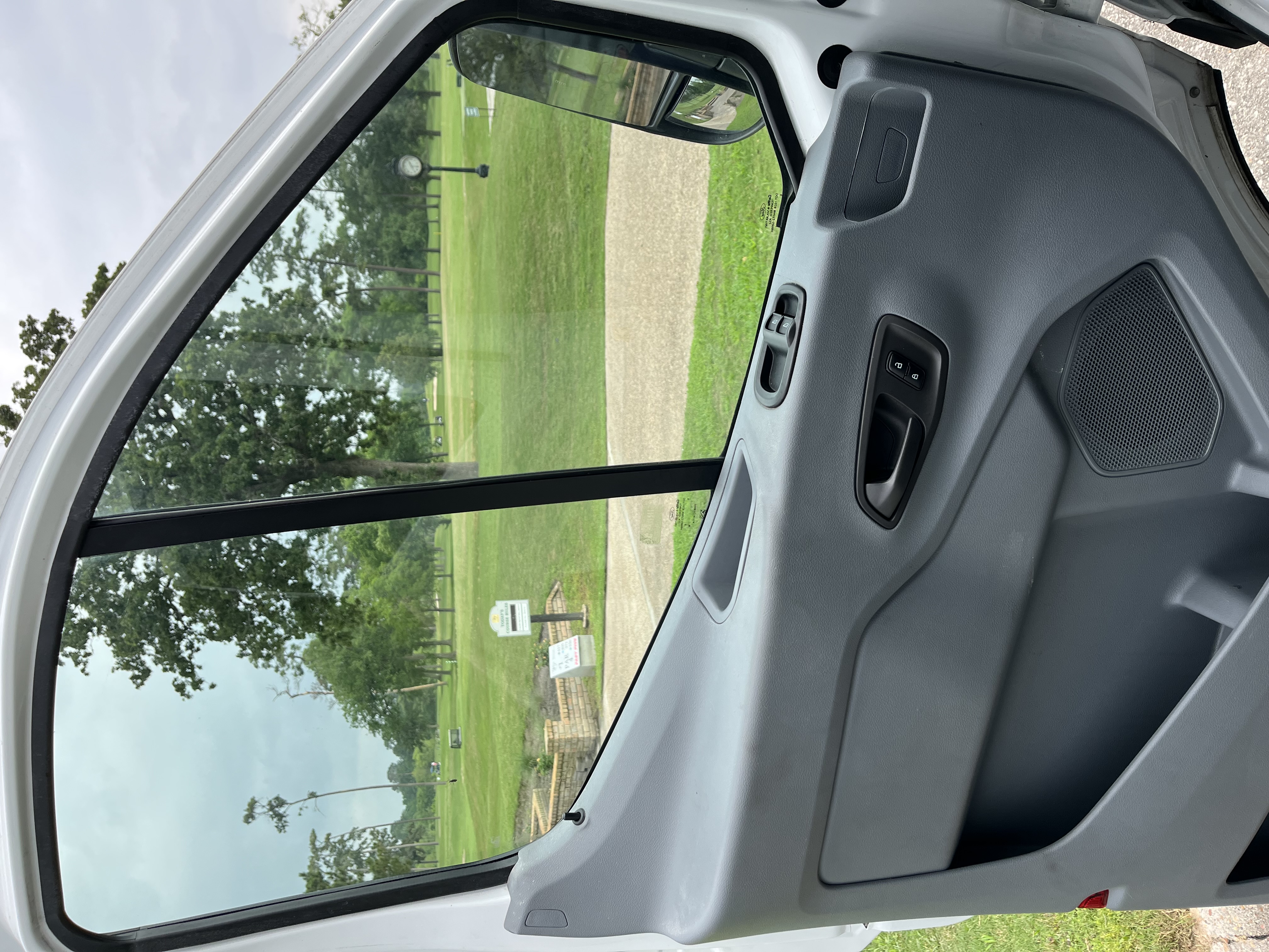 Used 2016 Ford Transit 350 XLT RWD image 21