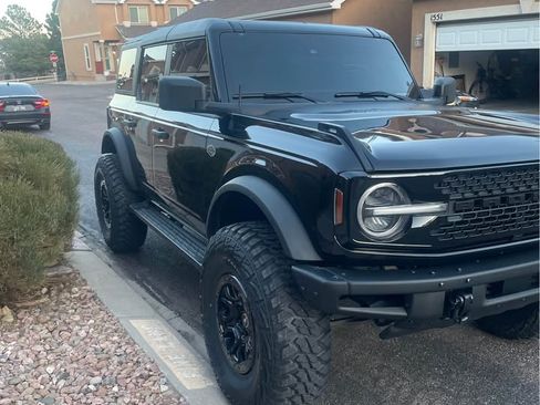 Used 2024 Ford Bronco Wildtrak image 2