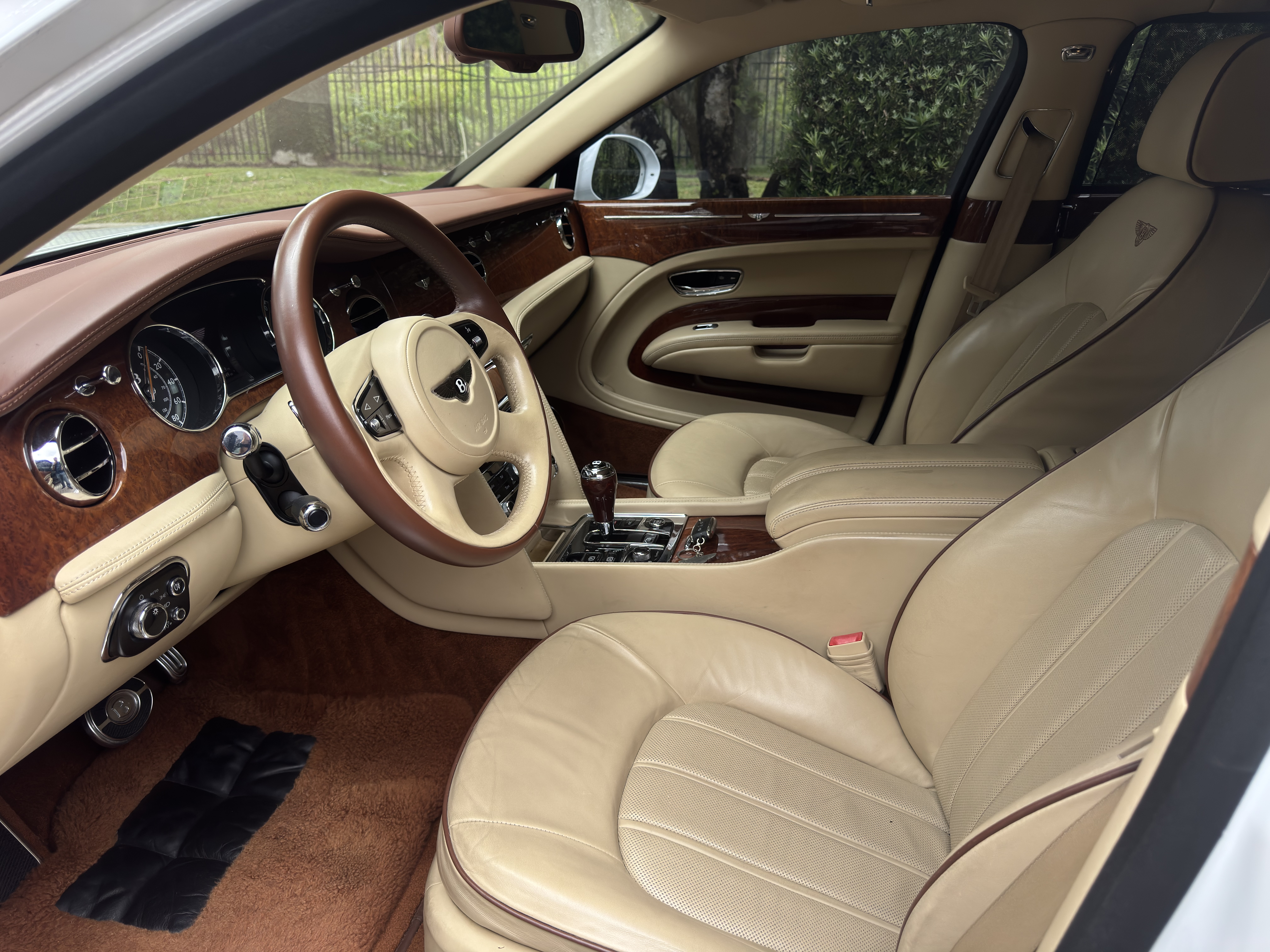 Used 2012 Bentley Mulsanne RWD image 10