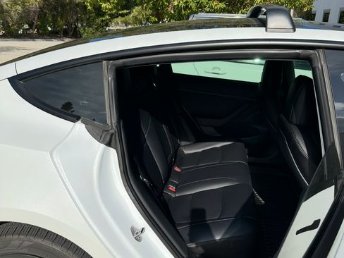Used 2023 Tesla Model 3 Long Range image 9