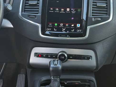 Used 2017 Volvo XC90 T6 Momentum w/ Vision Package image 14