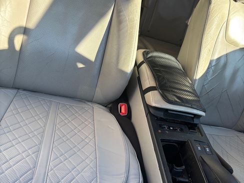 Used 2011 Lexus RX 350 AWD image 22