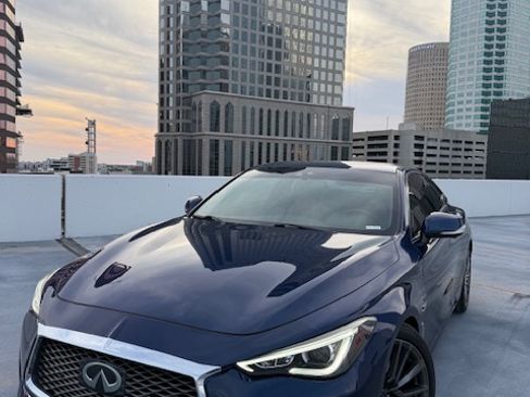 Used 2017 INFINITI Q60 Red Sport 400 RWD image 9